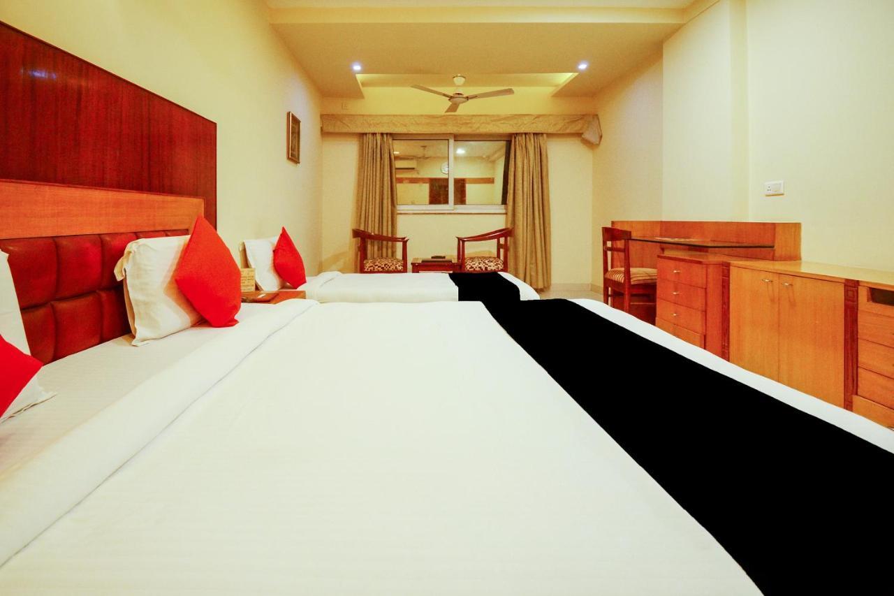 Collection O 2521 Hotel The Vinayak Gválijar Exteriér fotografie